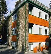 Rundle Manor Apartment Hotel Banff